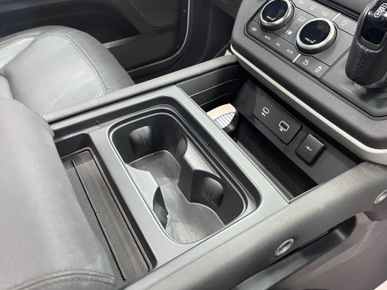 Used Land Rover Defender 2023 for sale - 76635437: Photo 41