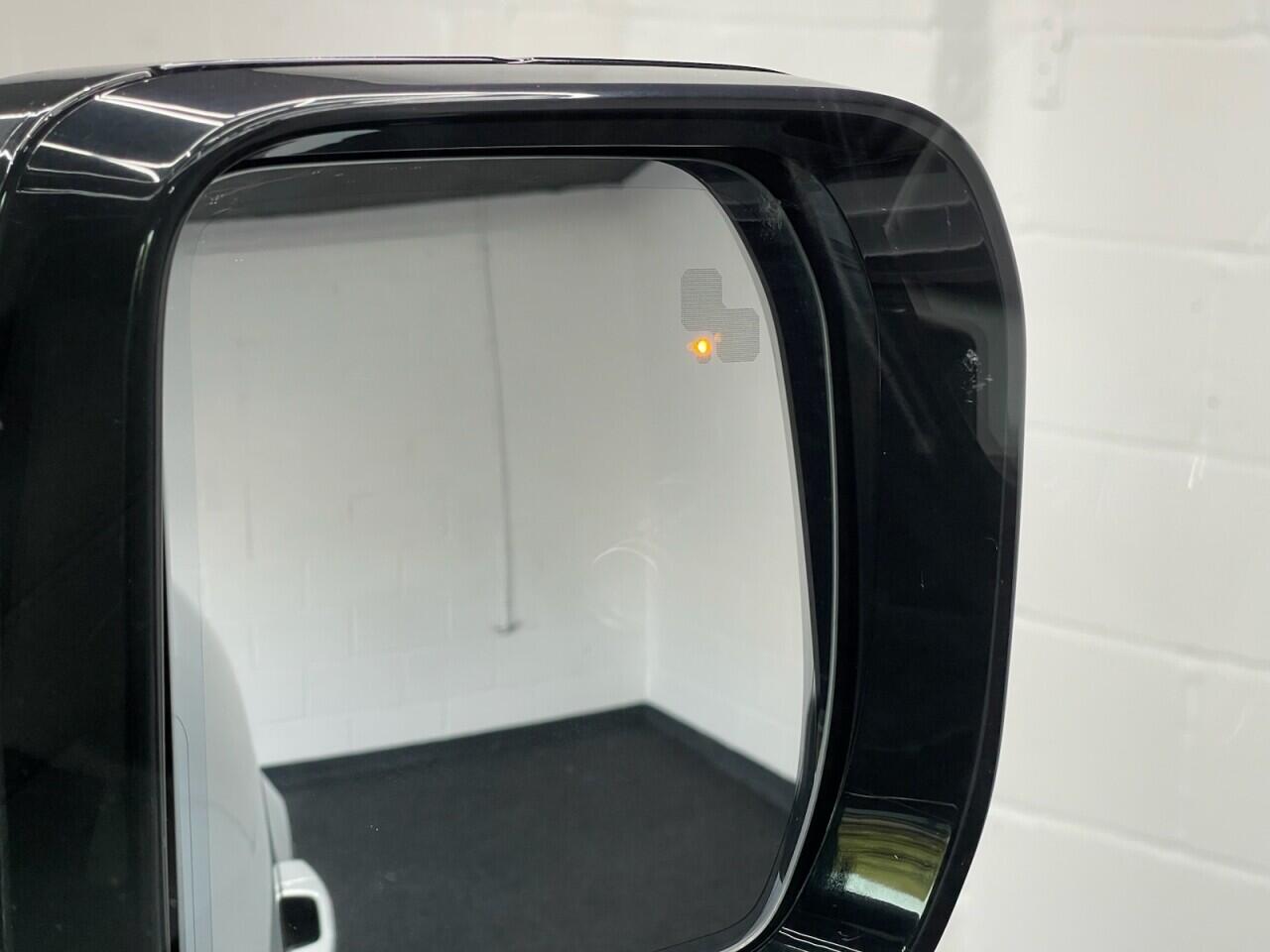 Used Land Rover Defender 2023 for sale - 76635437: Photo 56