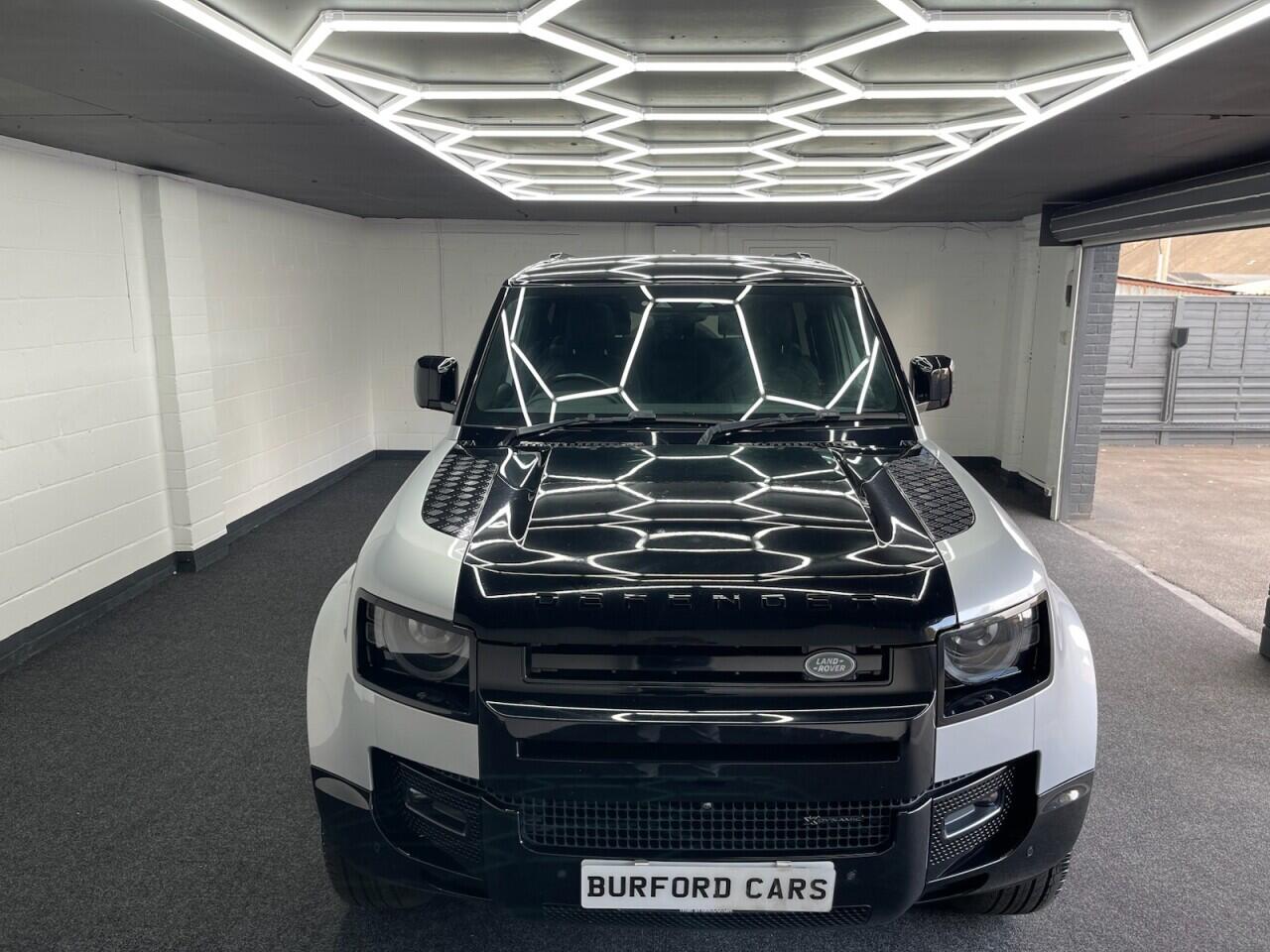 Used Land Rover Defender 2023 for sale - 76635437: Photo 7