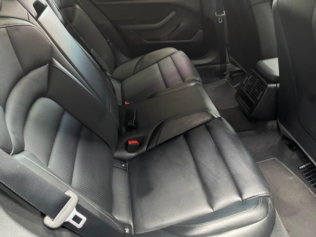 Used Porsche Taycan 2021 for sale - 77612932: Photo 16