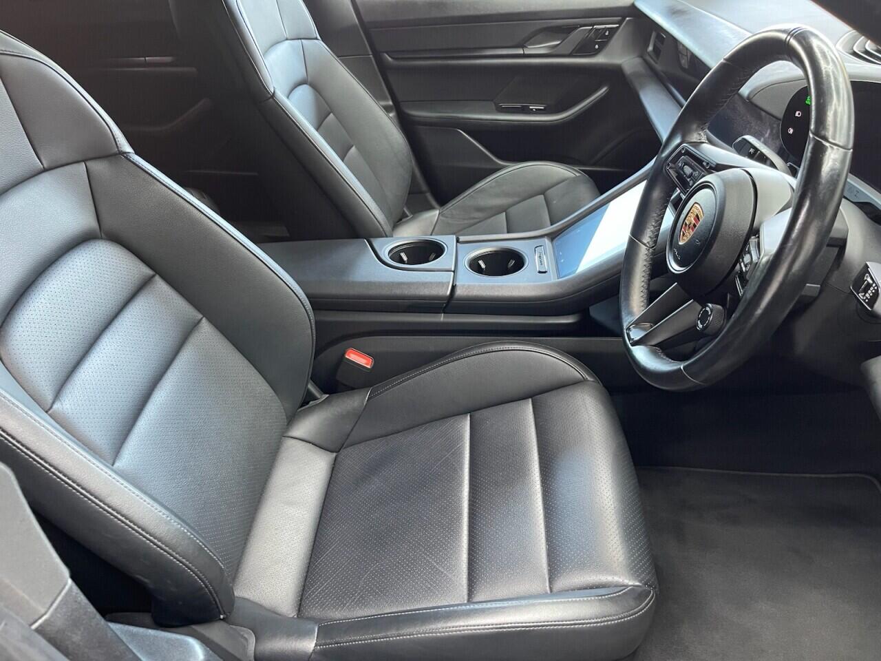 Used Porsche Taycan 2021 for sale - 77612932: Photo 17