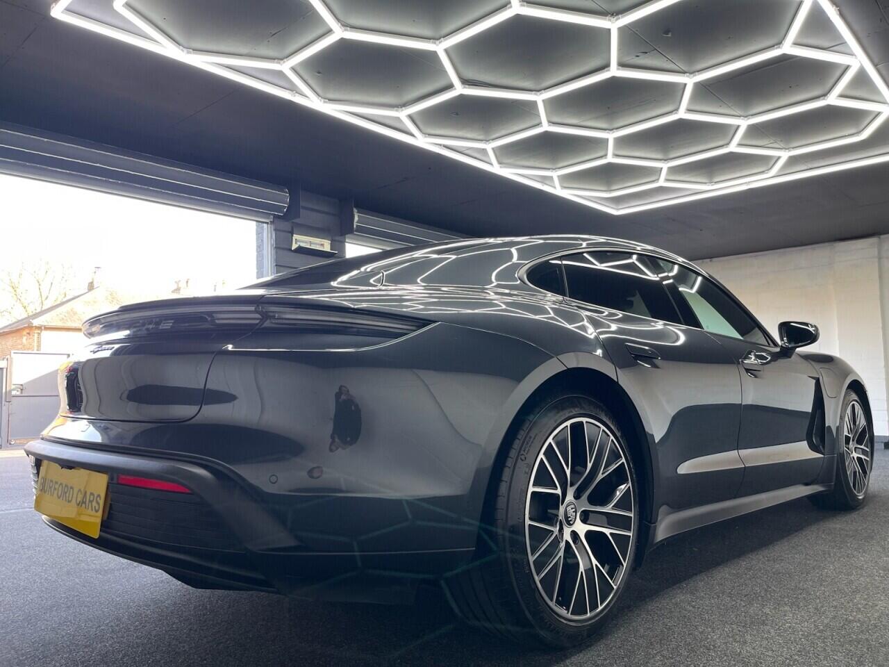 Used Porsche Taycan 2021 for sale - 77612932: Photo 20