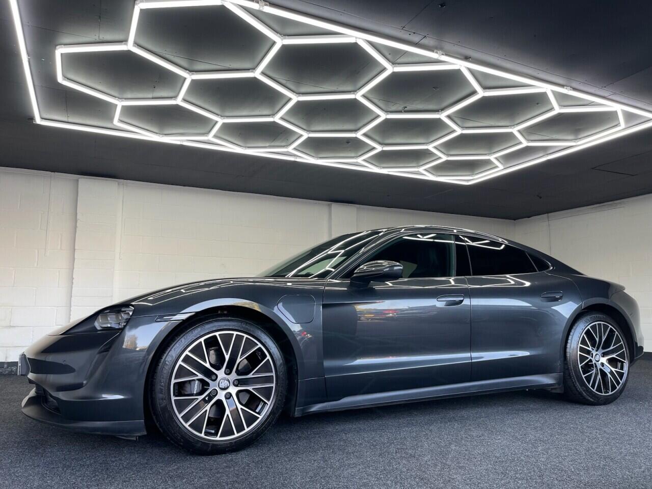 Used Porsche Taycan 2021 for sale - 77612932: Photo 23