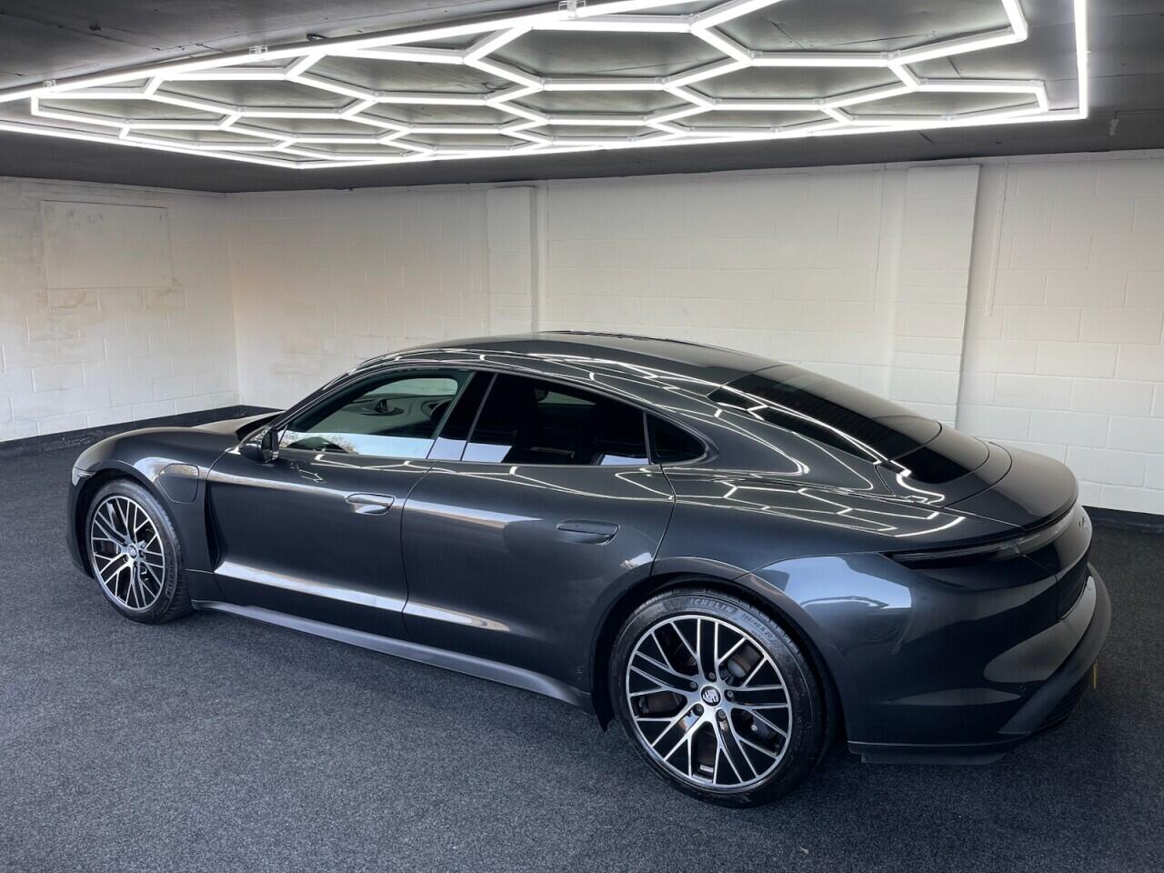 Used Porsche Taycan 2021 for sale - 77612932: Photo 27