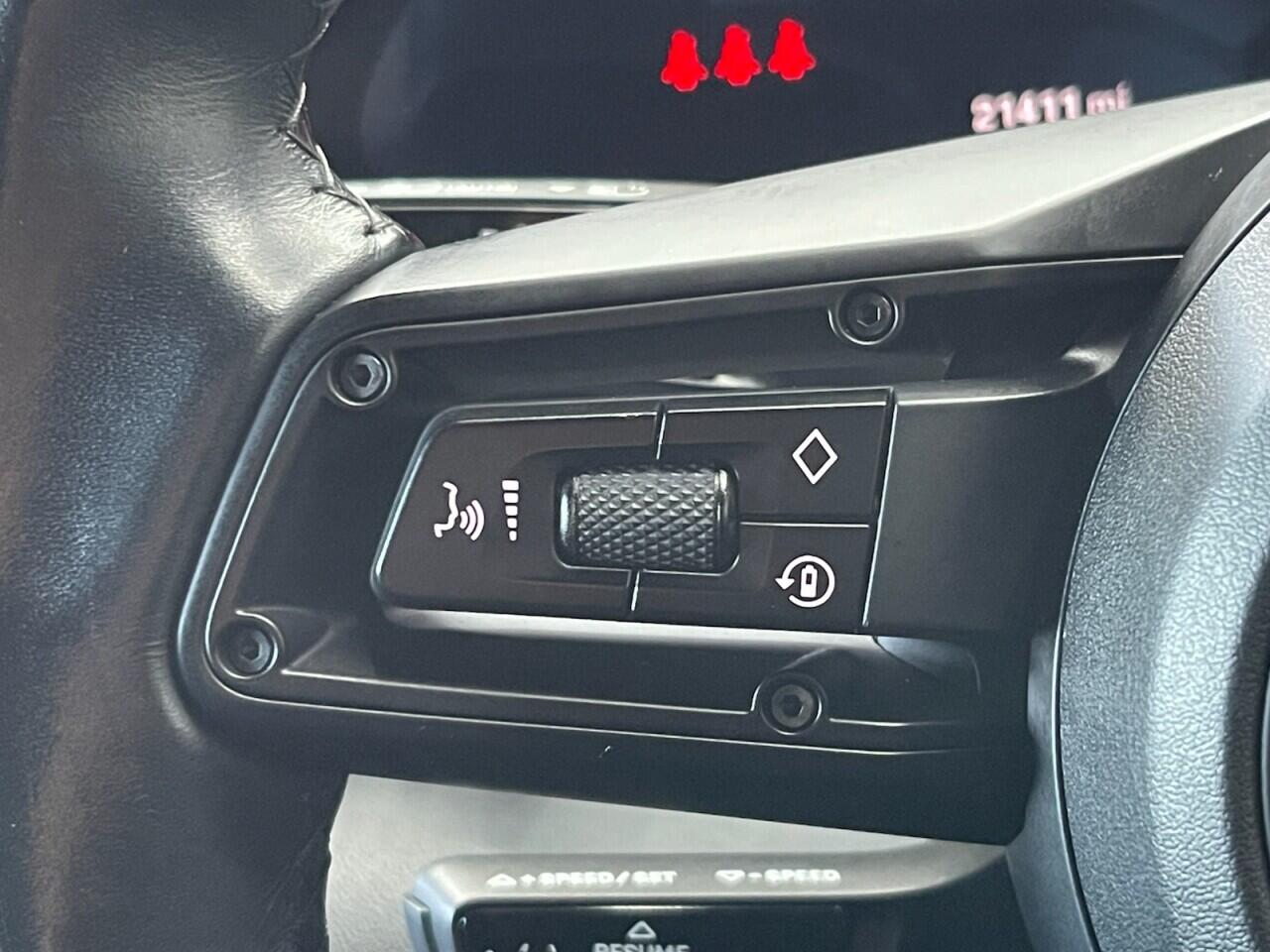 Used Porsche Taycan 2021 for sale - 77612932: Photo 40