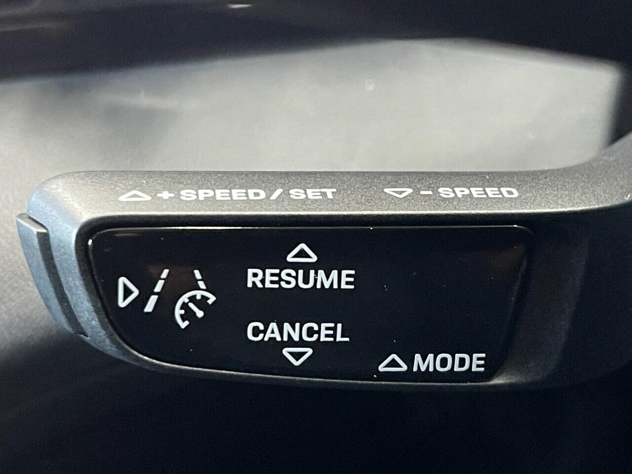 Used Porsche Taycan 2021 for sale - 77612932: Photo 43