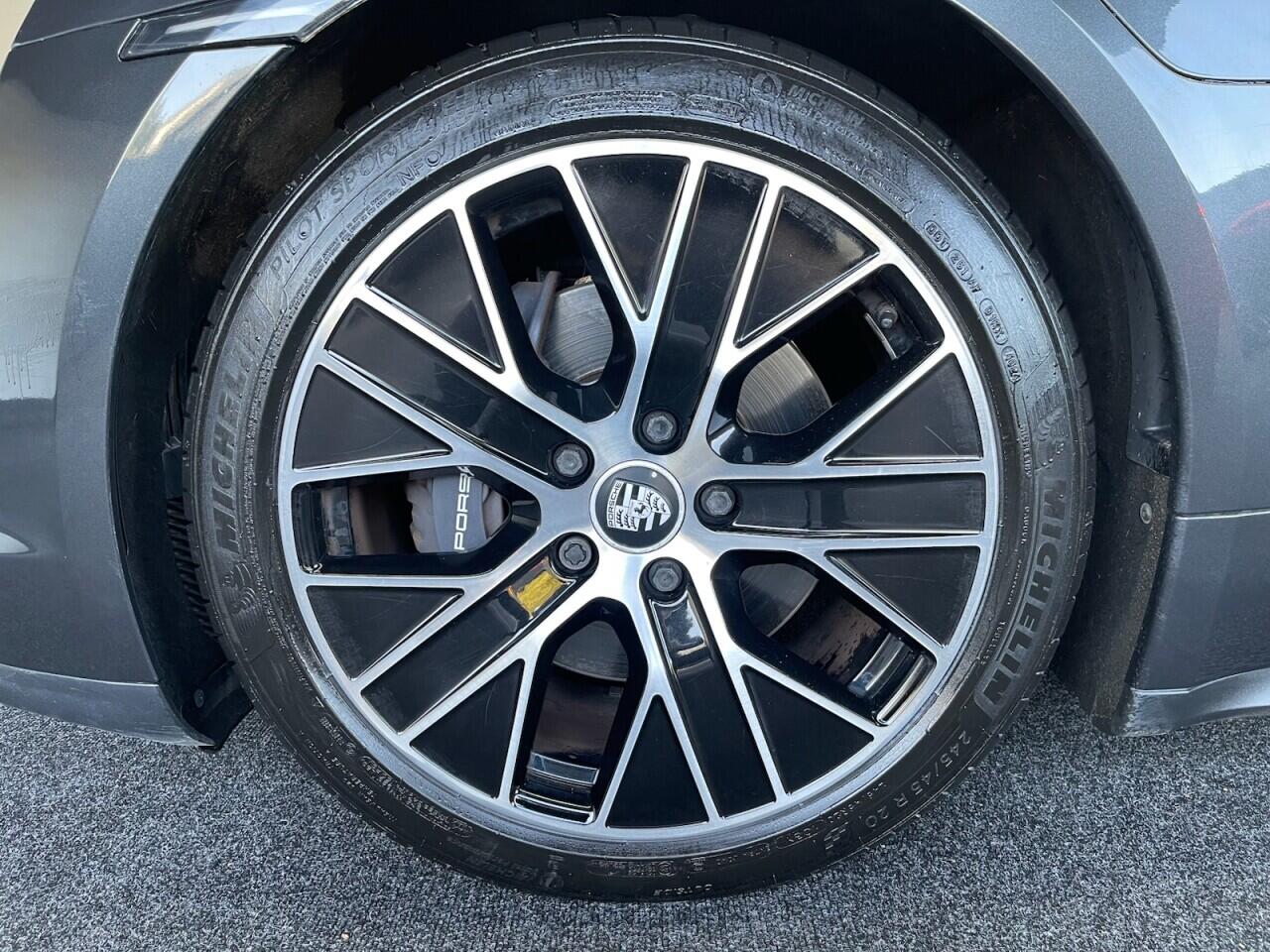 Used Porsche Taycan 2021 for sale - 77612932: Photo 8