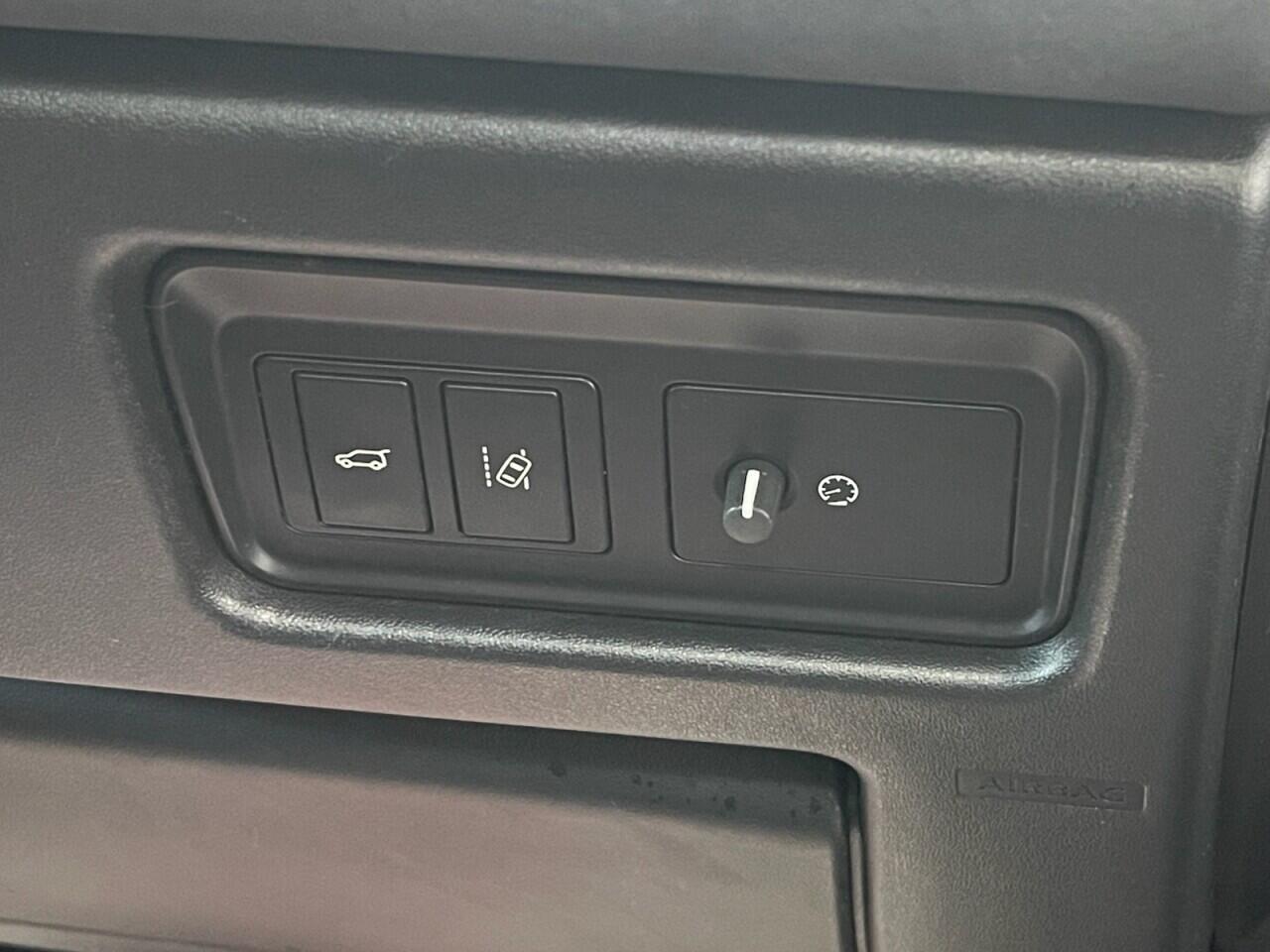 Used Land Rover Discovery Sport 2018 for sale - 76635428: Photo 37