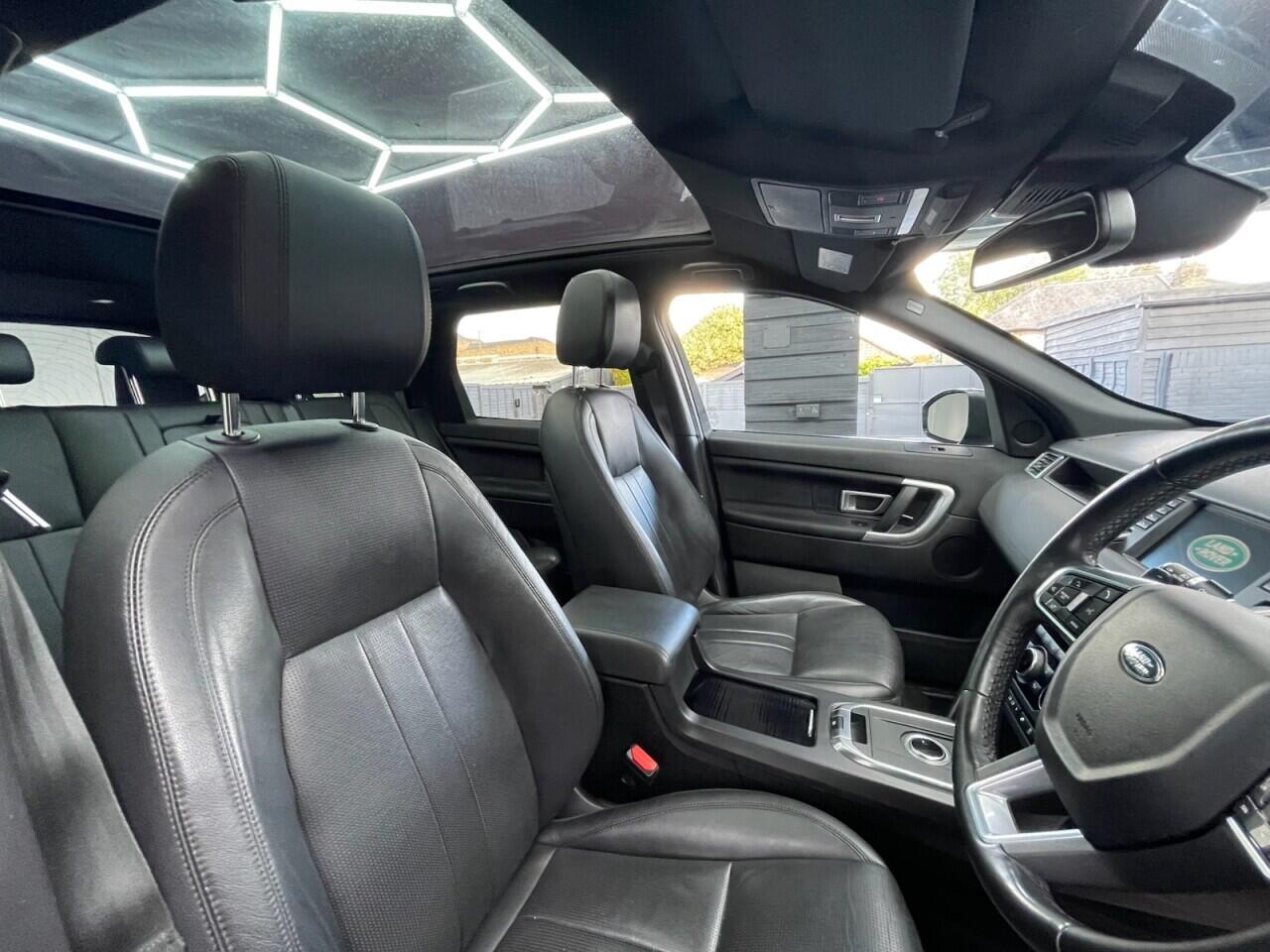 Used Land Rover Discovery Sport 2018 for sale - 76635428: Photo 4