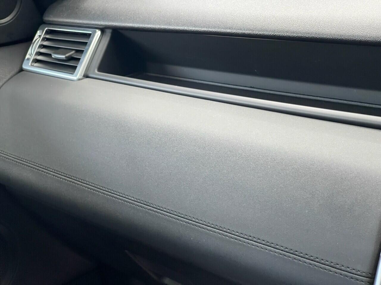 Used Land Rover Discovery Sport 2018 for sale - 76635428: Photo 46