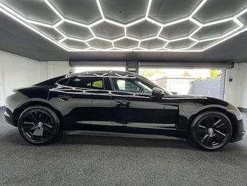 Used Porsche Taycan 2023 for sale - 78784402: Photo