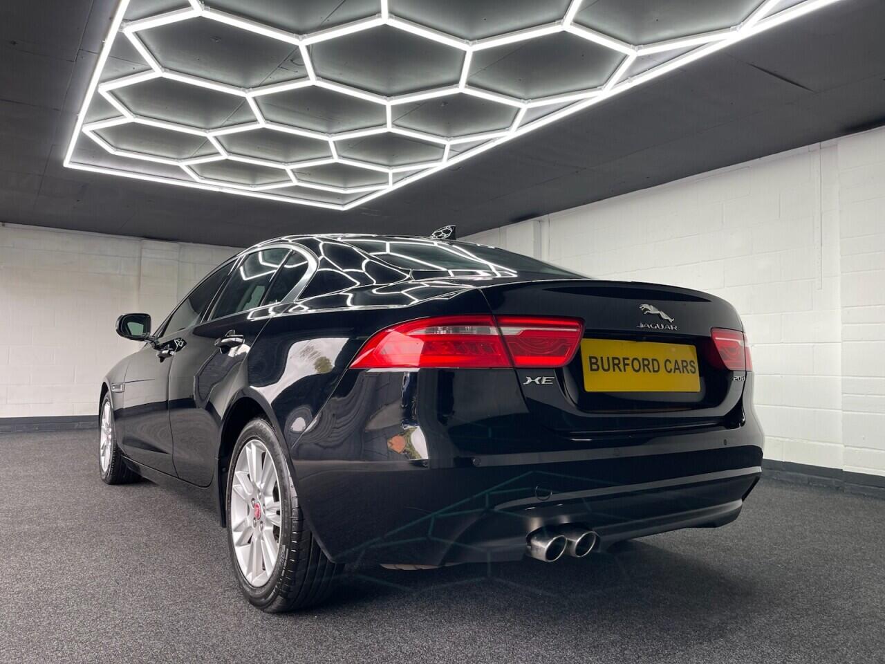 Used Jaguar XE 2017 for sale - 77524402: Photo 6