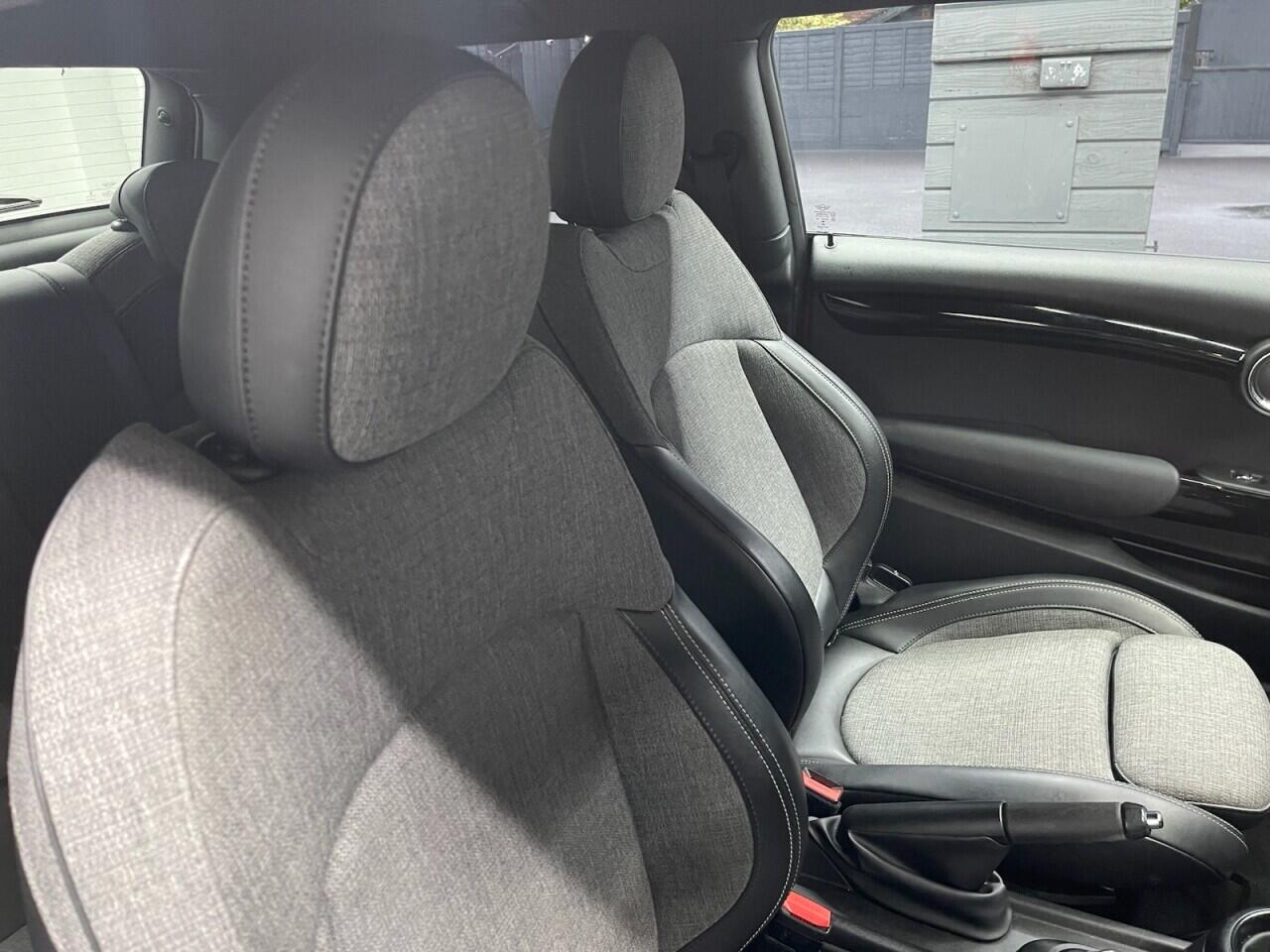 Used MINI Hatch 2018 for sale - 76832309: Photo 11