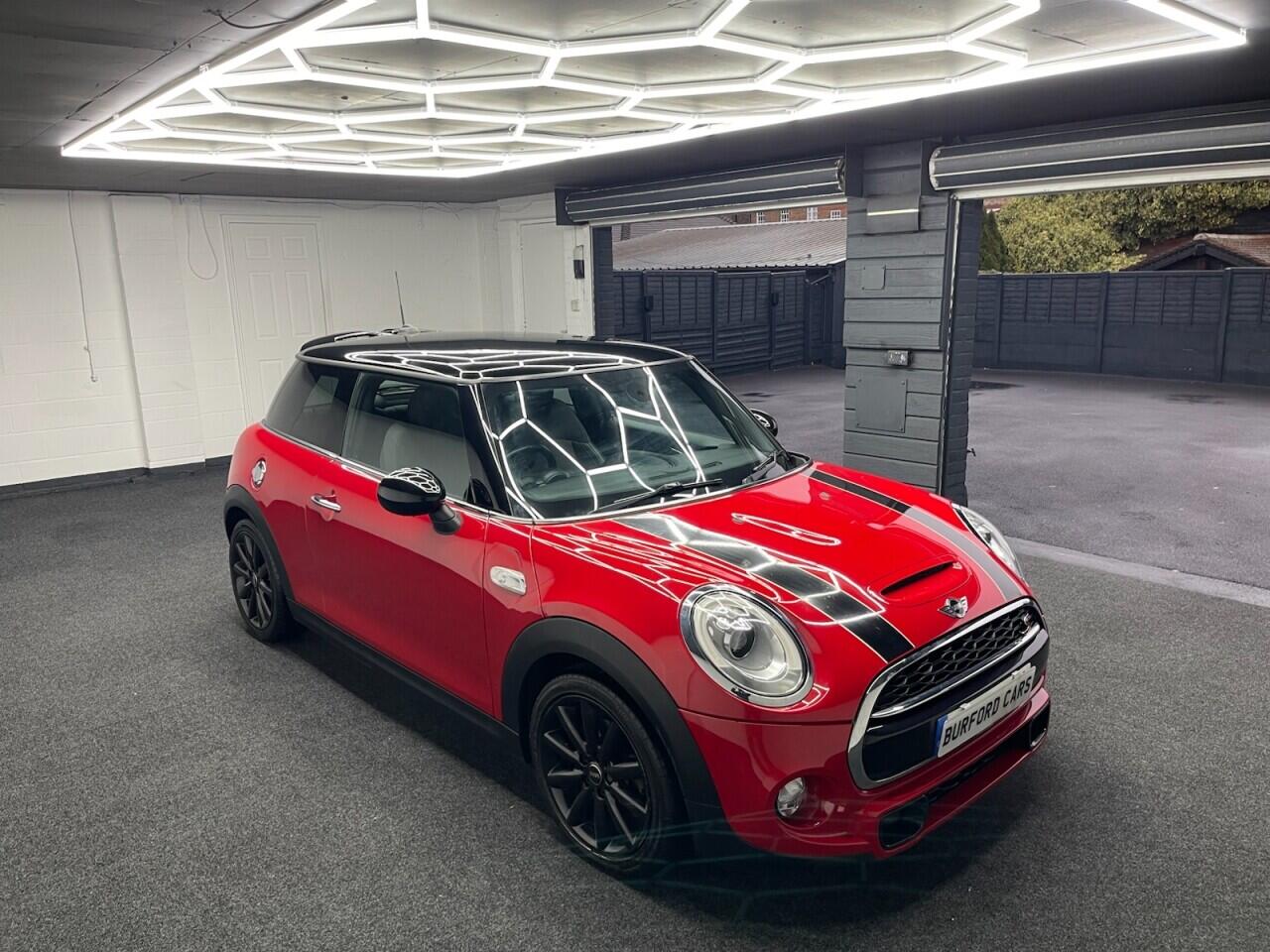 Used MINI Hatch 2018 for sale - 76832309: Photo 2