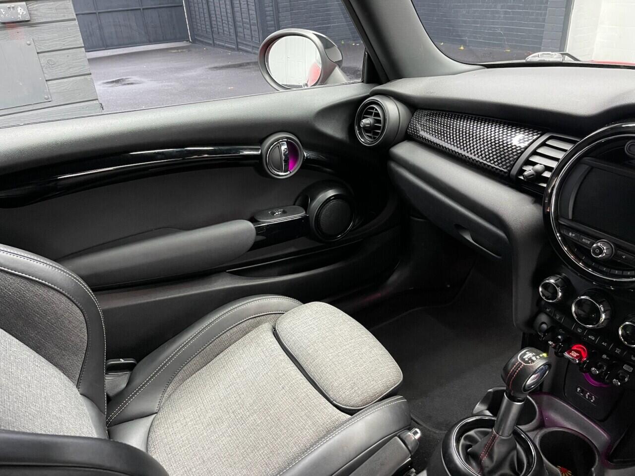 Used MINI Hatch 2018 for sale - 76832309: Photo 27