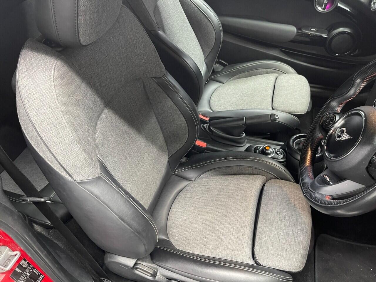 Used MINI Hatch 2018 for sale - 76832309: Photo 4