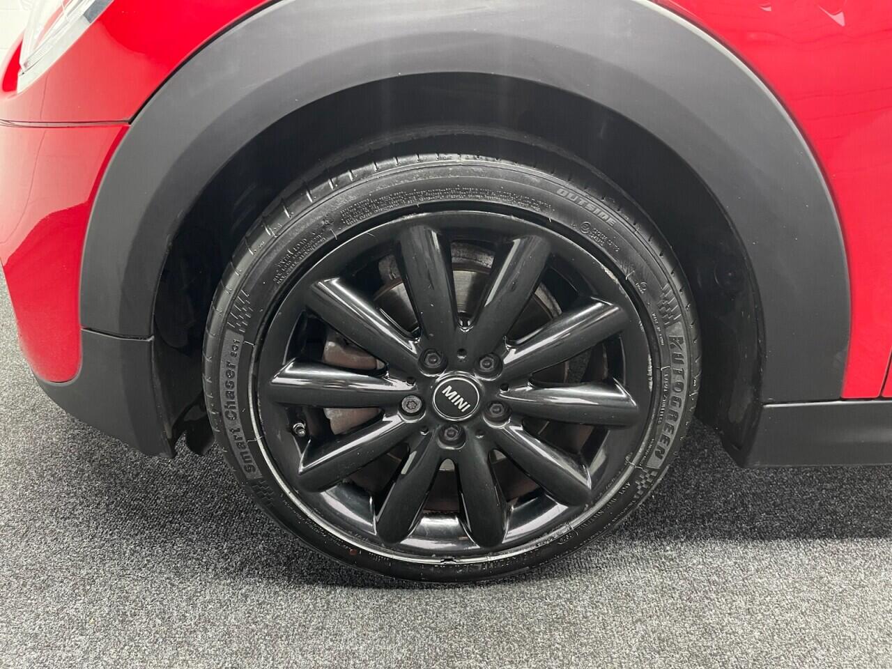 Used MINI Hatch 2018 for sale - 76832309: Photo 5