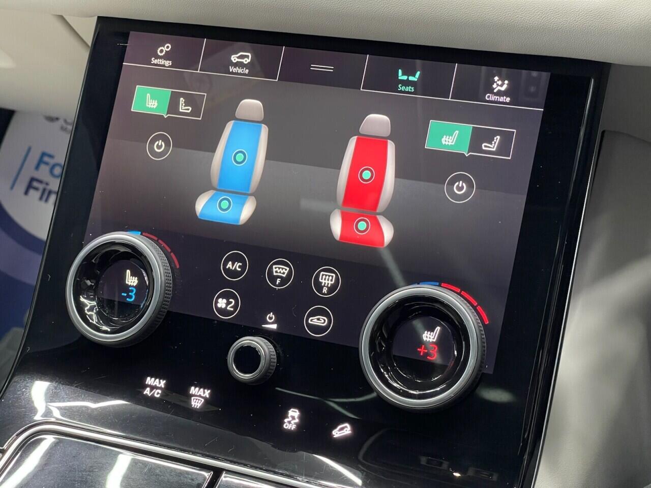 Used Land Rover Range Rover Velar 2019 for sale - 76635432: Photo 11