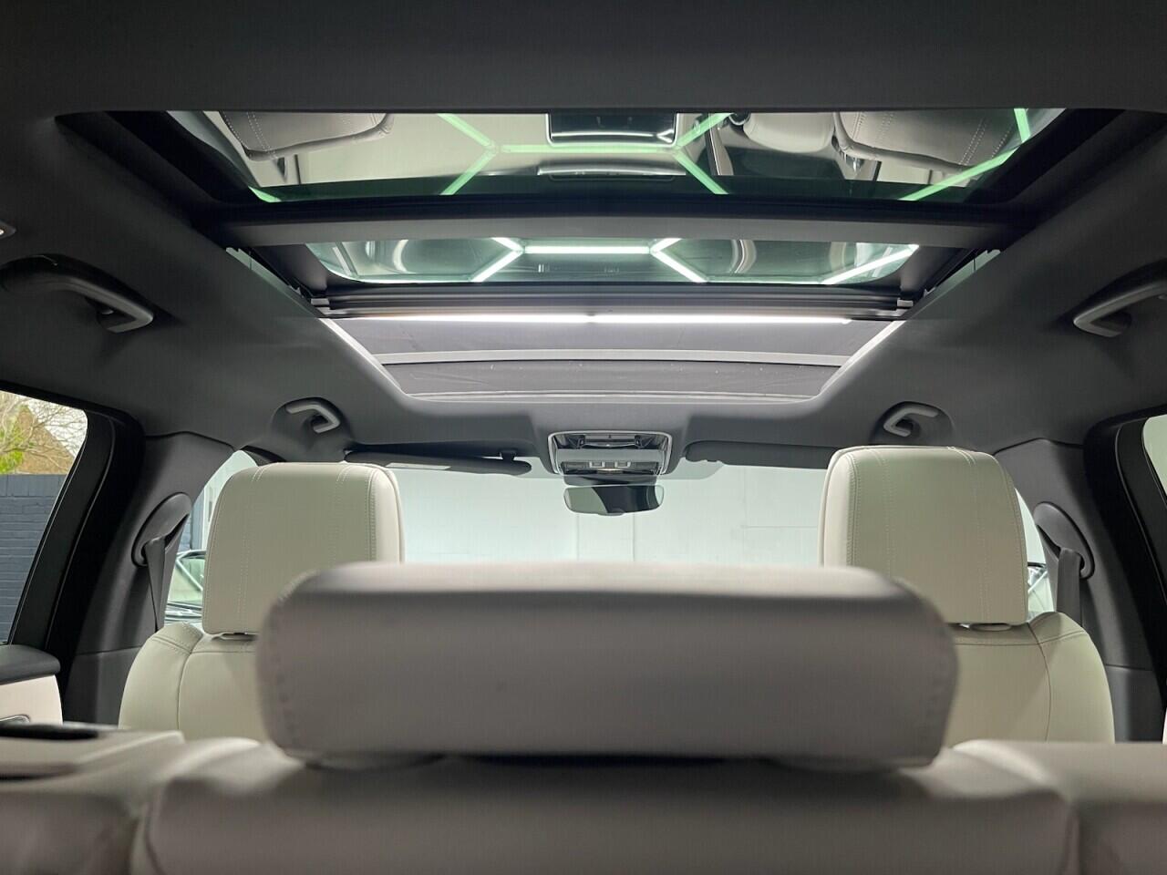 Used Land Rover Range Rover Velar 2019 for sale - 76635432: Photo 12