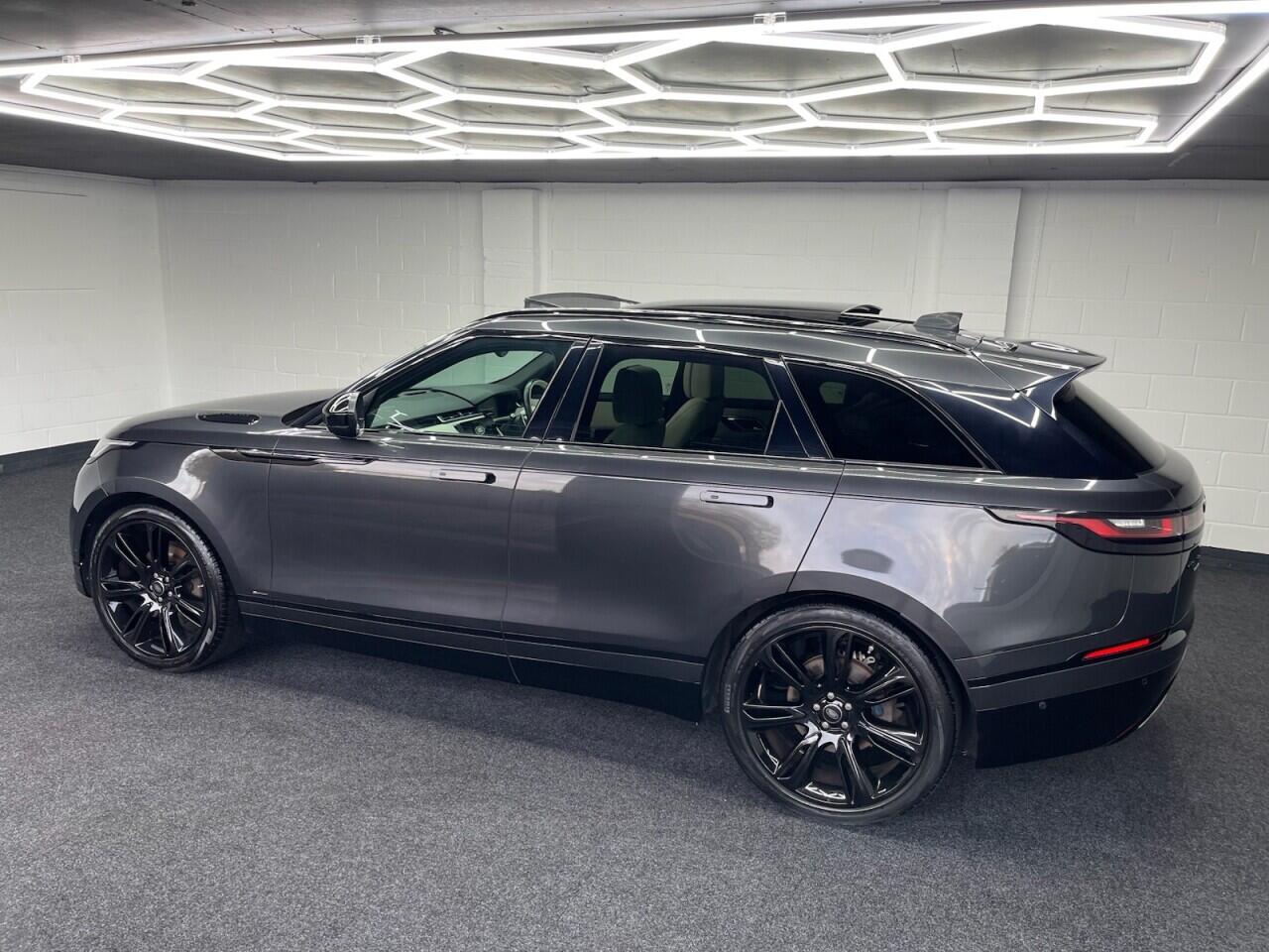 Used Land Rover Range Rover Velar 2019 for sale - 76635432: Photo 16