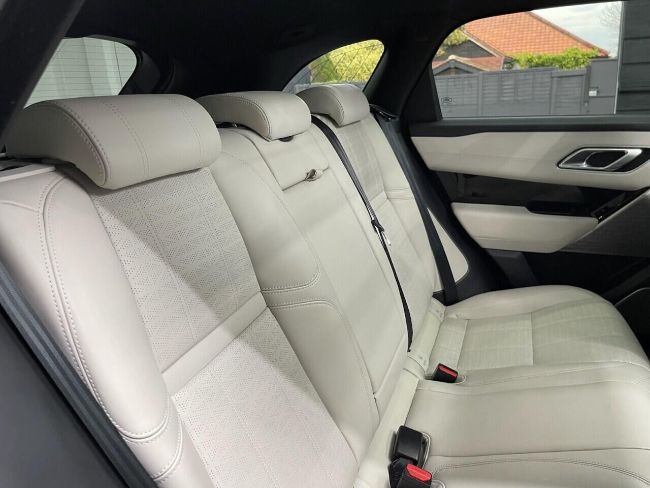 Used Land Rover Range Rover Velar 2019 for sale - 76635432: Photo 33