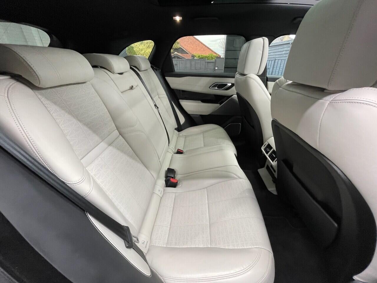 Used Land Rover Range Rover Velar 2019 for sale - 76635432: Photo 34