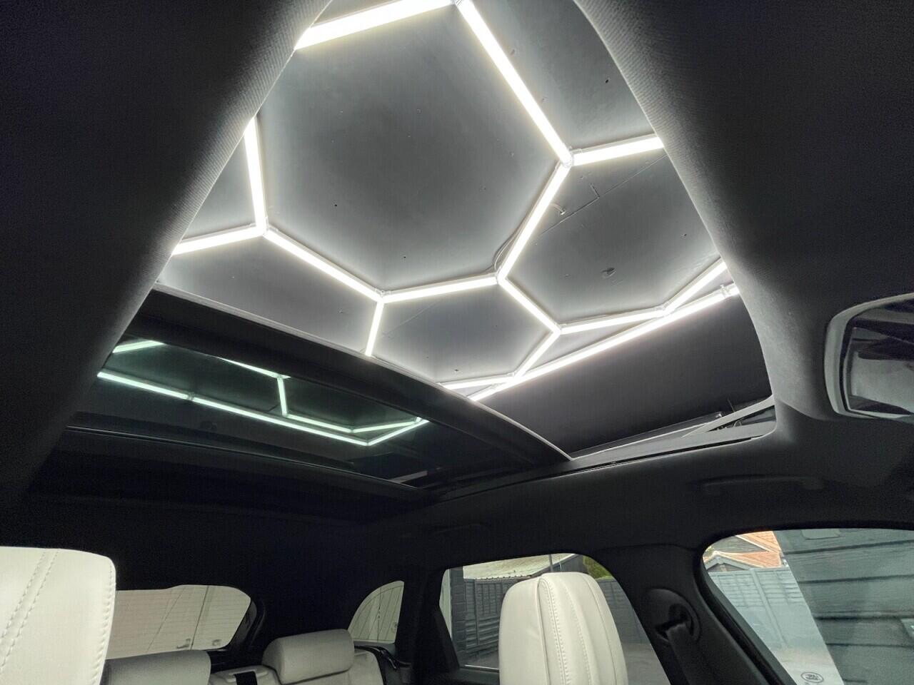 Used Land Rover Range Rover Velar 2019 for sale - 76635432: Photo 50