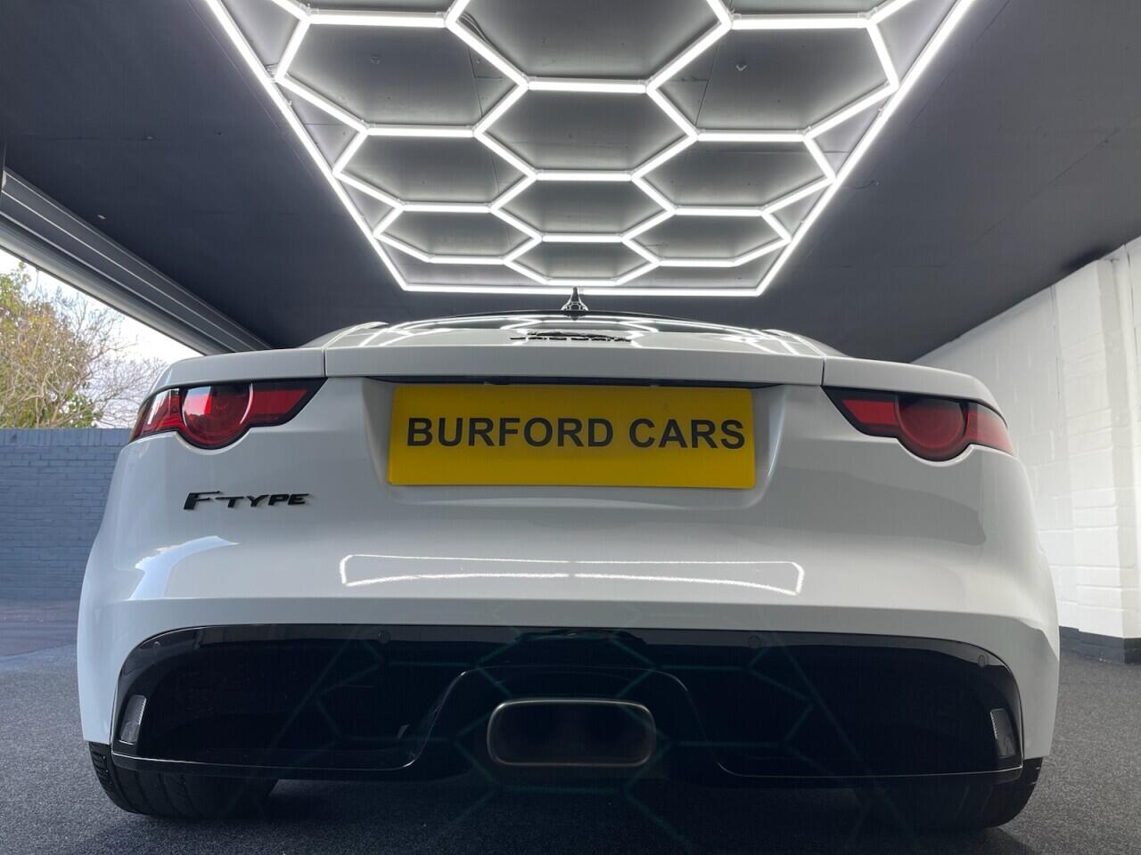 Used Jaguar F-Type 2019 for sale - 76992933: Photo 11