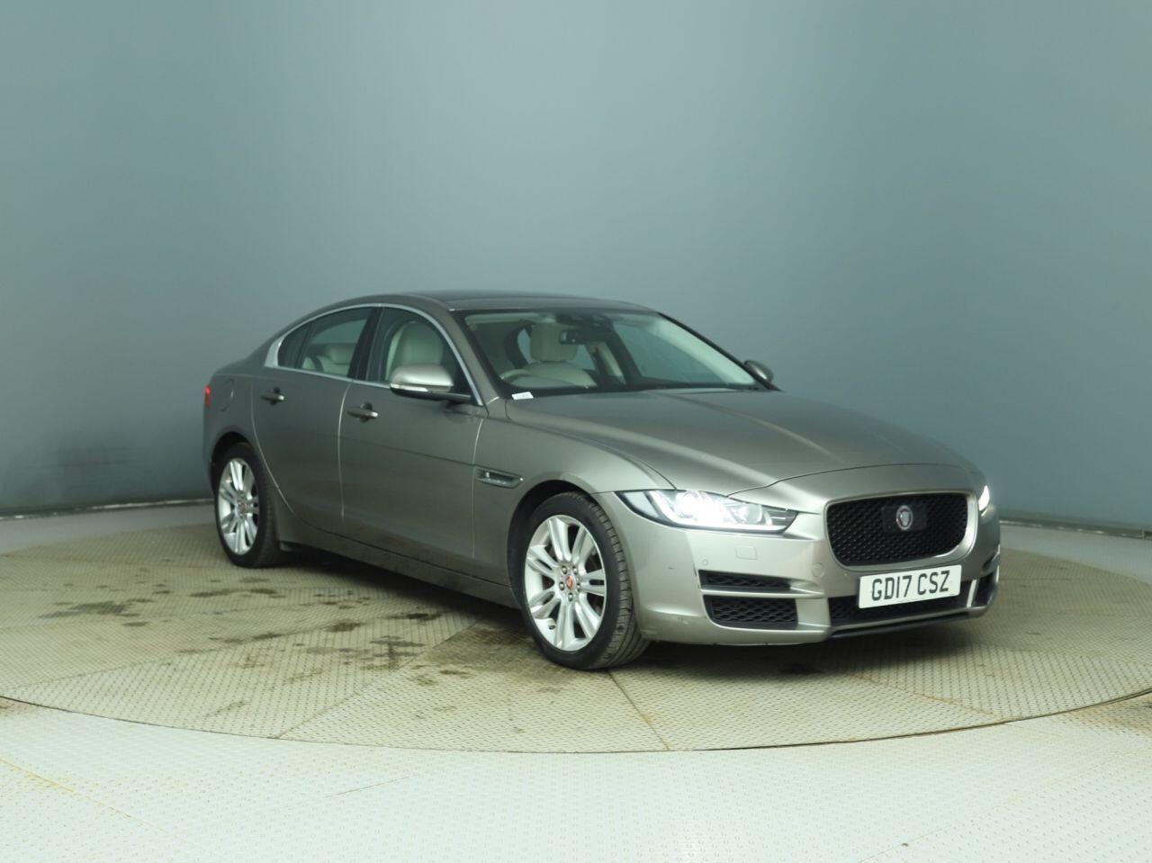 Used Jaguar XE 2017 for sale - 76635449: Photo 1
