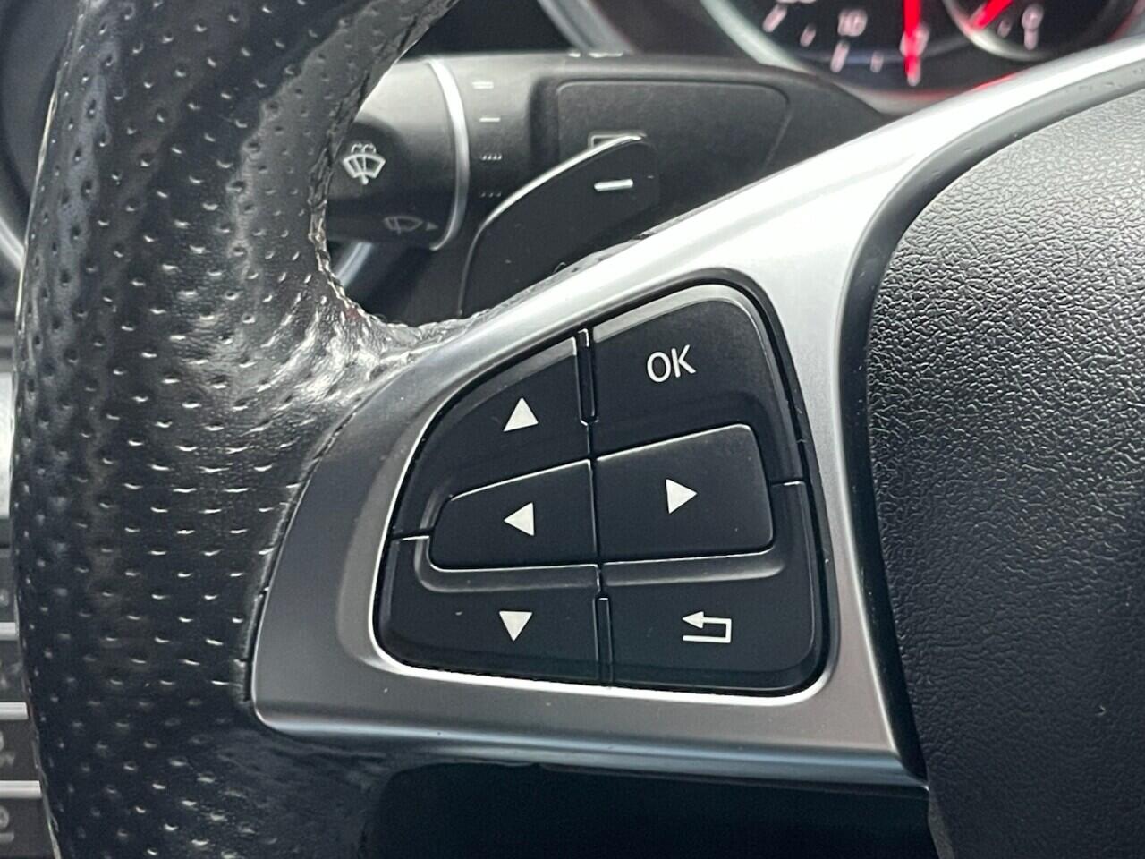 Used Mercedes-Benz SLC 2017 for sale - 76635440: Photo 34