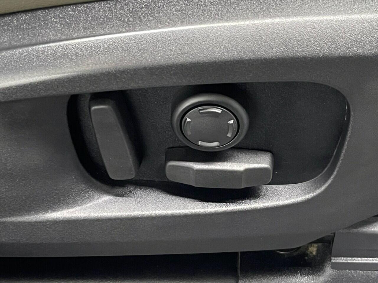 Used Land Rover Defender 2020 for sale - 78046658: Photo 37