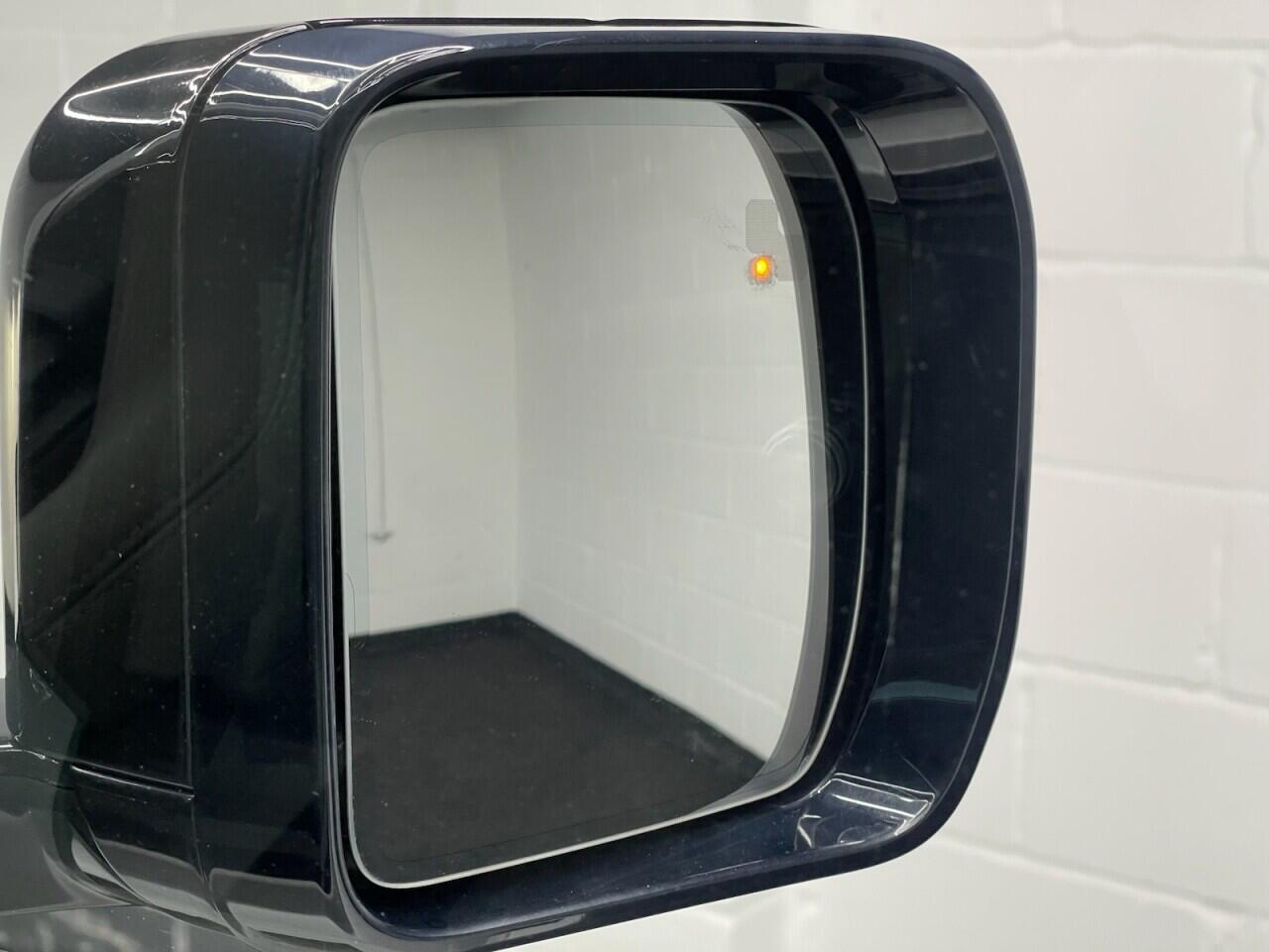 Used Land Rover Defender 2020 for sale - 78046658: Photo 48