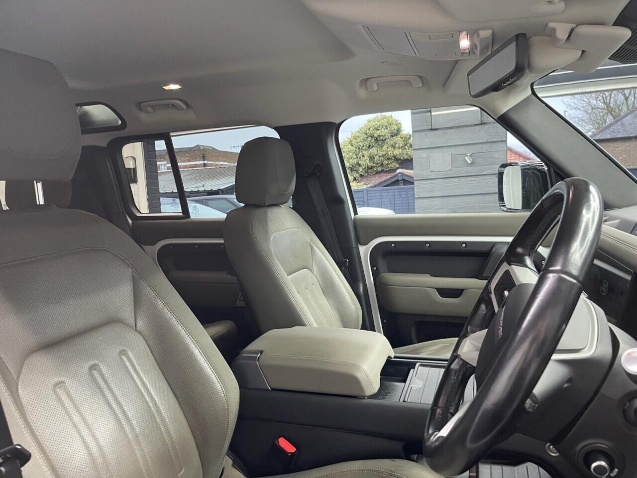 Used Land Rover Defender 2020 for sale - 78046658: Photo 5