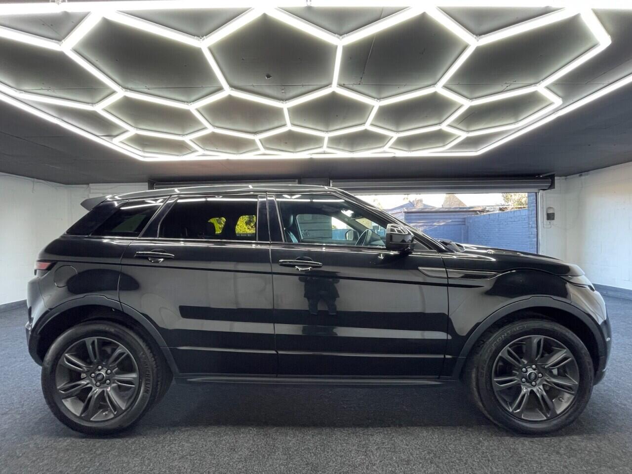 Used Land Rover Range Rover Evoque 2018 for sale - 76632917: Photo 3