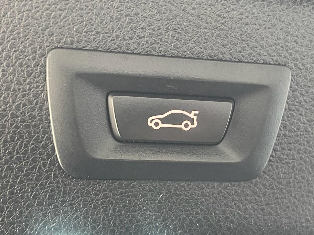 Used BMW 3 Series 2014 for sale - 76666874: Photo 43