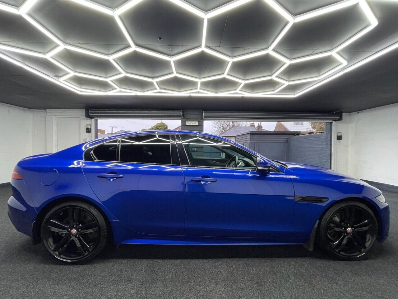 Used Jaguar XE 2020 for sale - 77377303: Photo 3