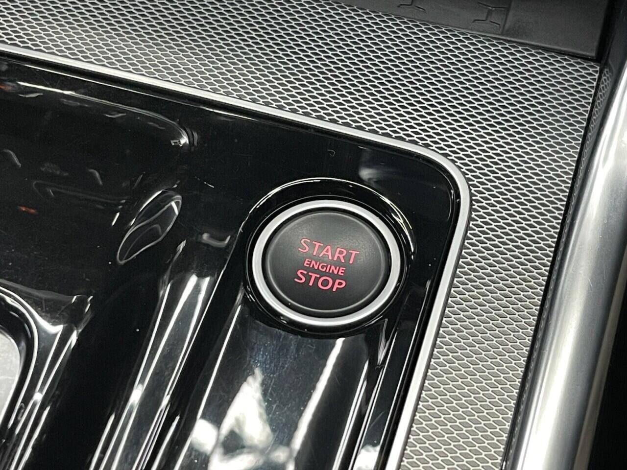 Used Jaguar XE 2020 for sale - 77377303: Photo 35