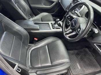 Used Jaguar XE 2020 for sale - 77377303: Photo