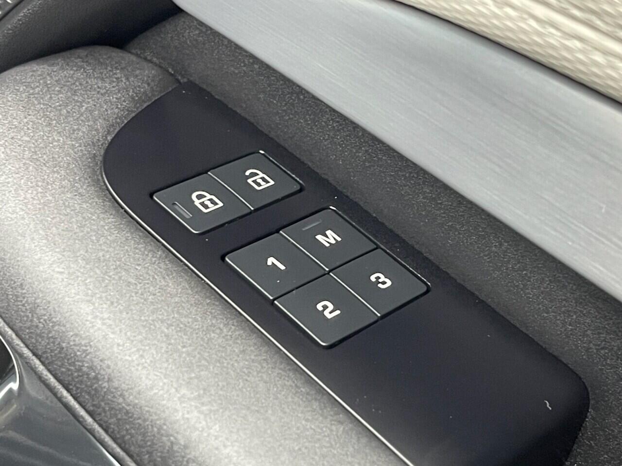 Used Land Rover Discovery 2021 for sale - 77130986: Photo 35