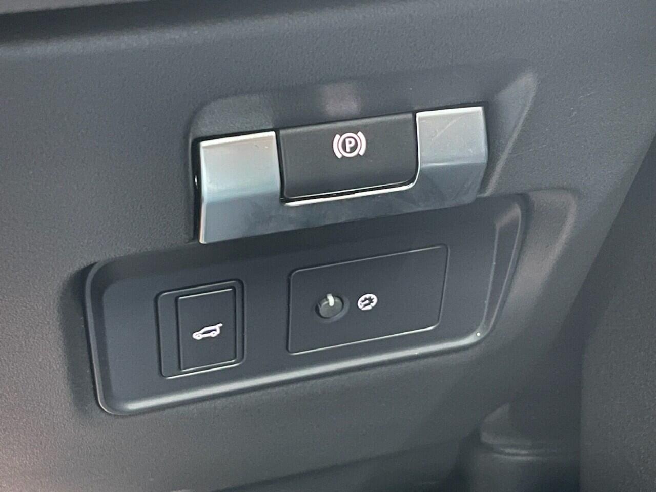 Used Land Rover Discovery Sport 2019 for sale - 76635421: Photo 46