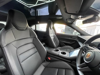 Used Porsche Taycan 2022 for sale - 79256329: Photo