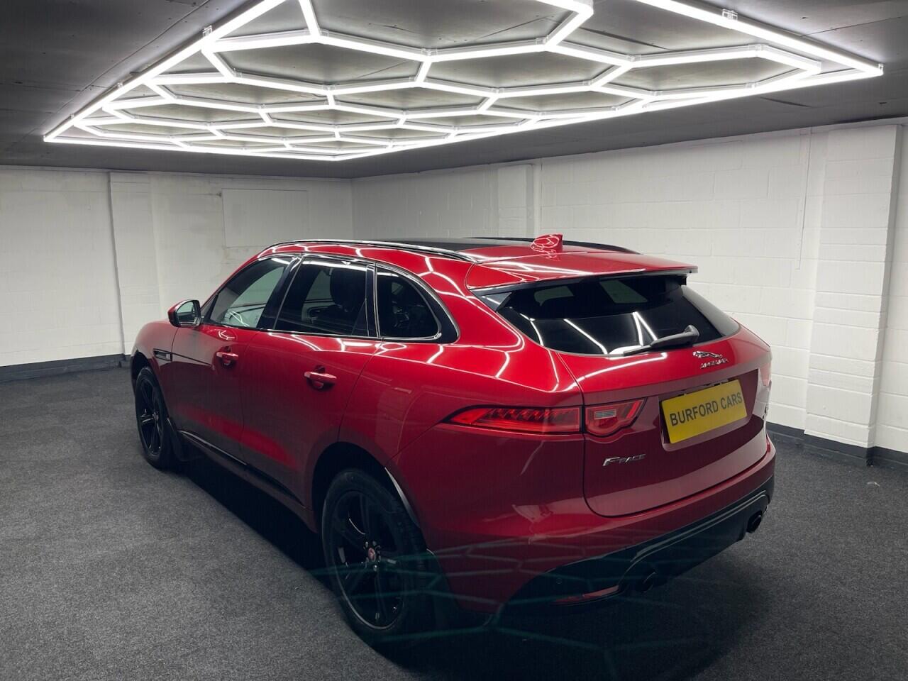 Used Jaguar F-Pace 2016 for sale - 76912772: Photo 10