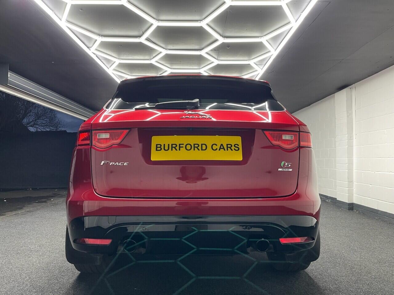 Used Jaguar F-Pace 2016 for sale - 76912772: Photo 11