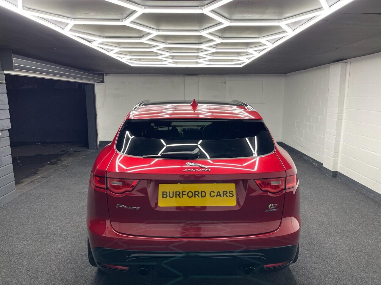 Used Jaguar F-Pace 2016 for sale - 76912772: Photo 12