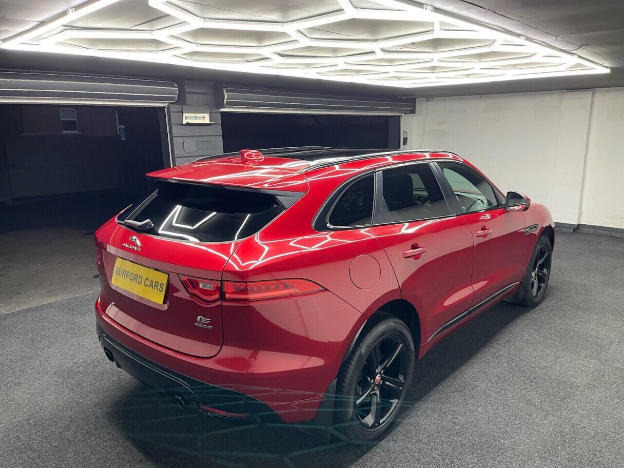 Used Jaguar F-Pace 2016 for sale - 76912772: Photo 15