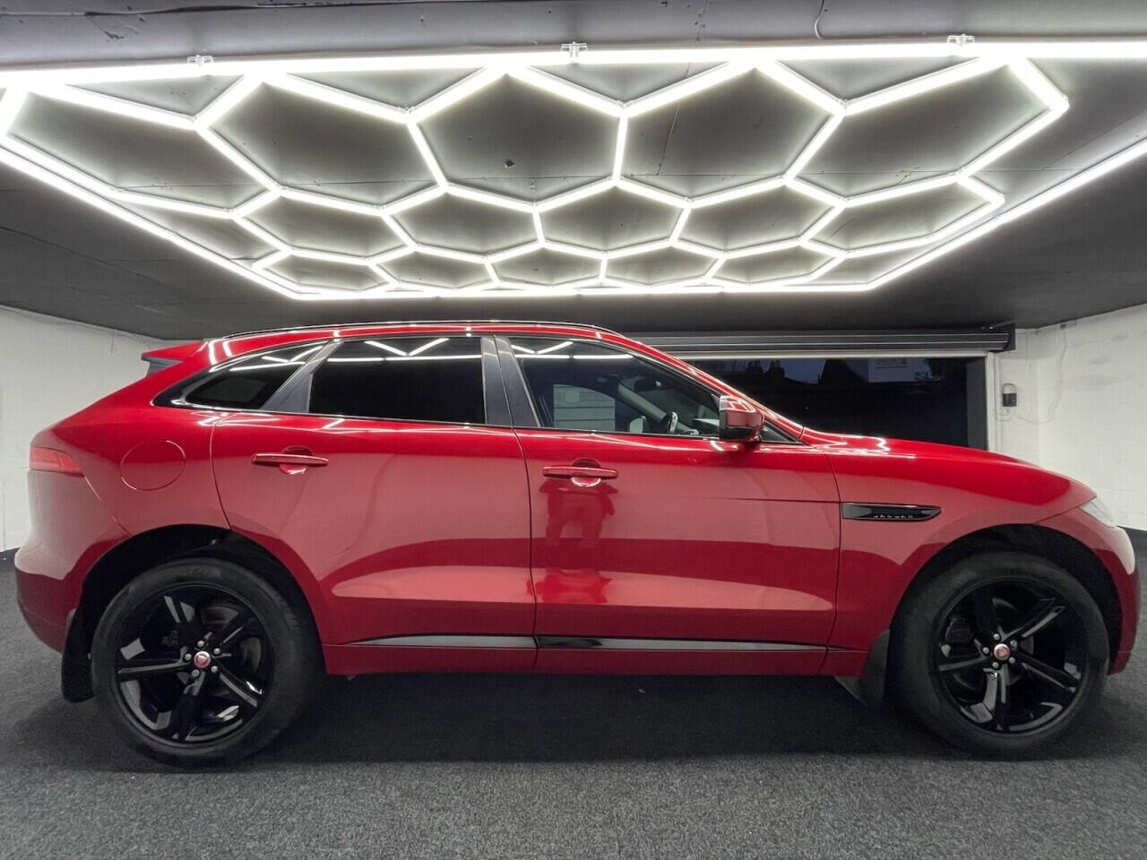 Used Jaguar F-Pace 2016 for sale - 76912772: Photo 16