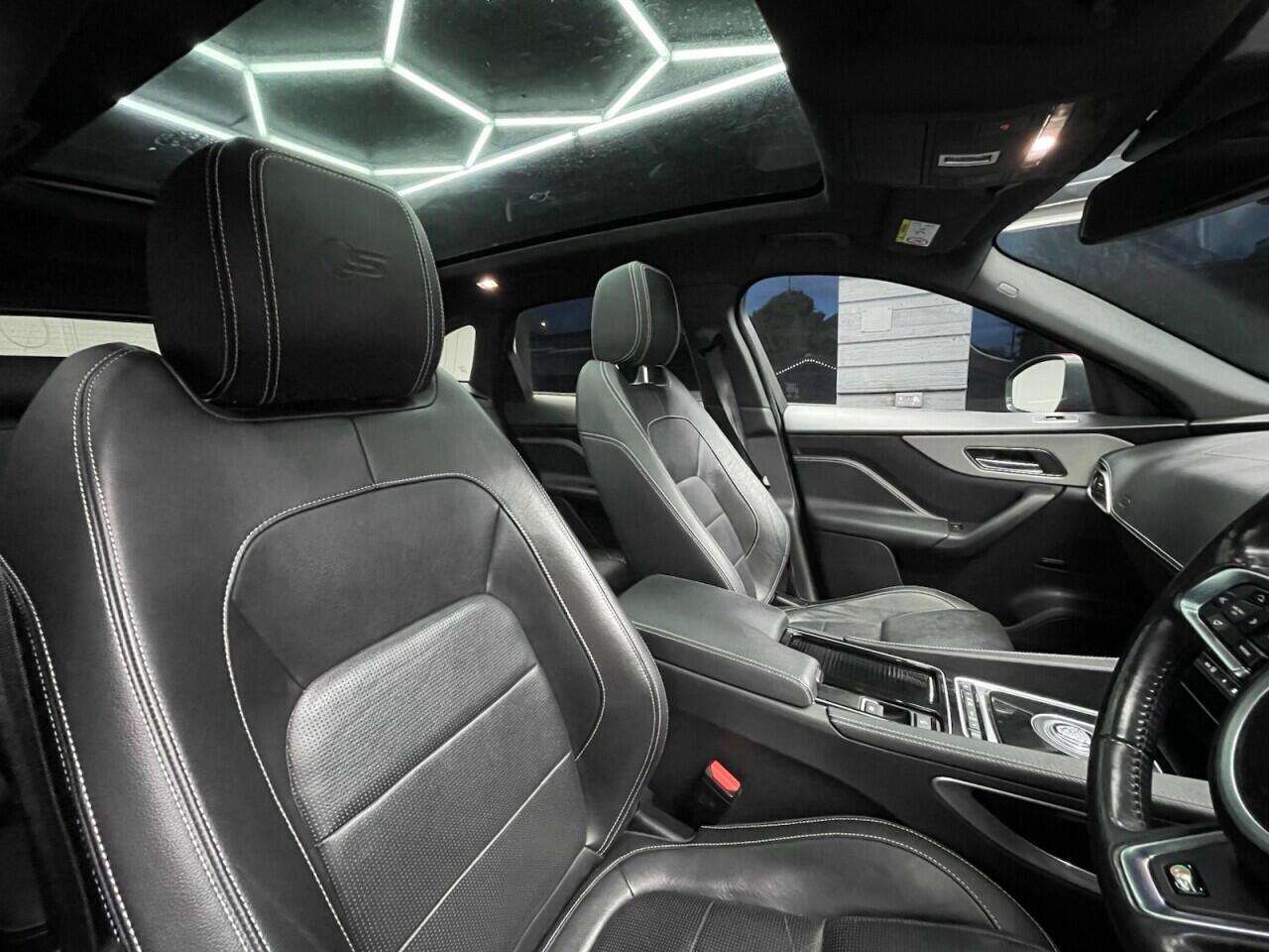 Used Jaguar F-Pace 2016 for sale - 76912772: Photo 25