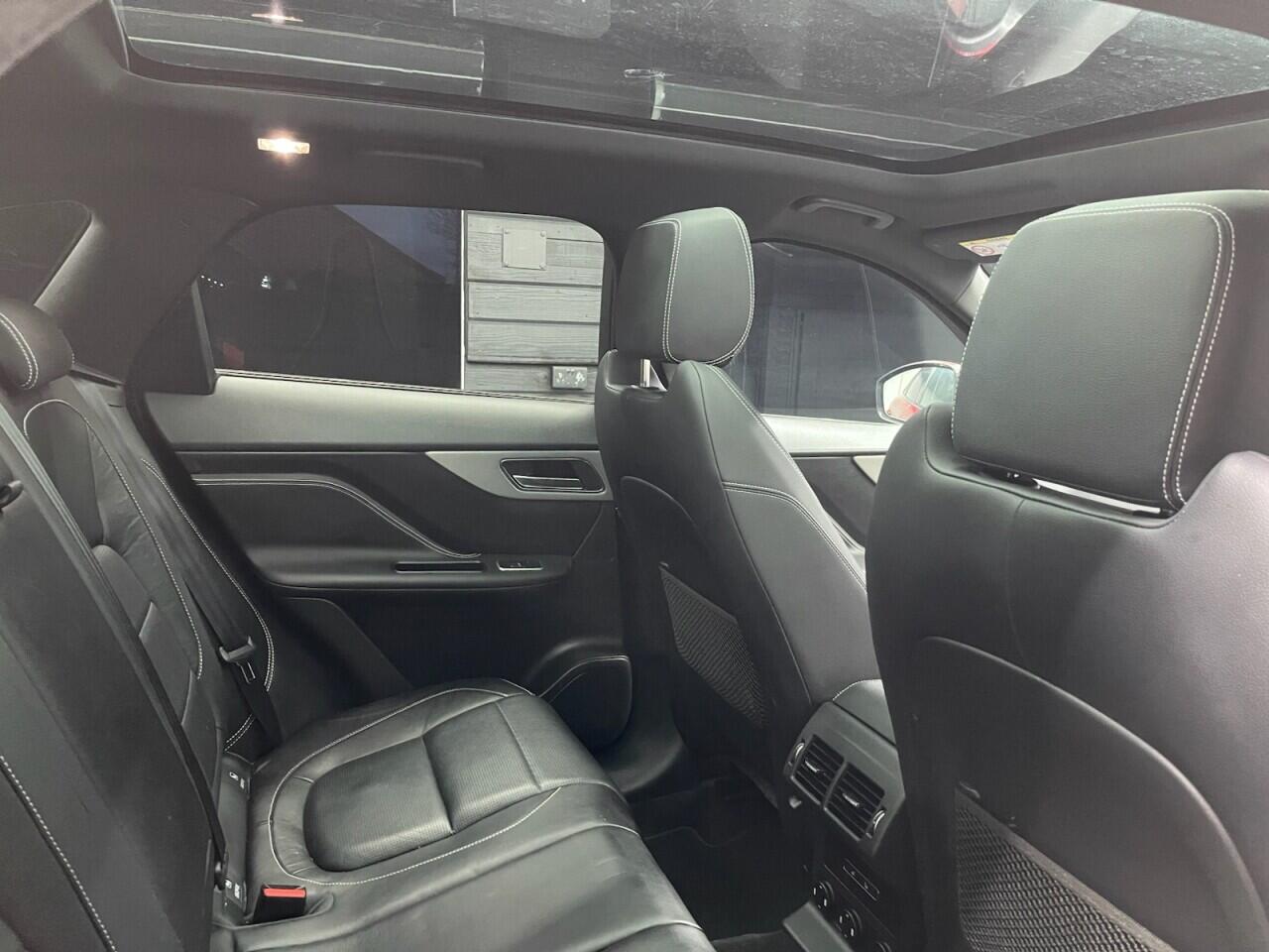 Used Jaguar F-Pace 2016 for sale - 76912772: Photo 30