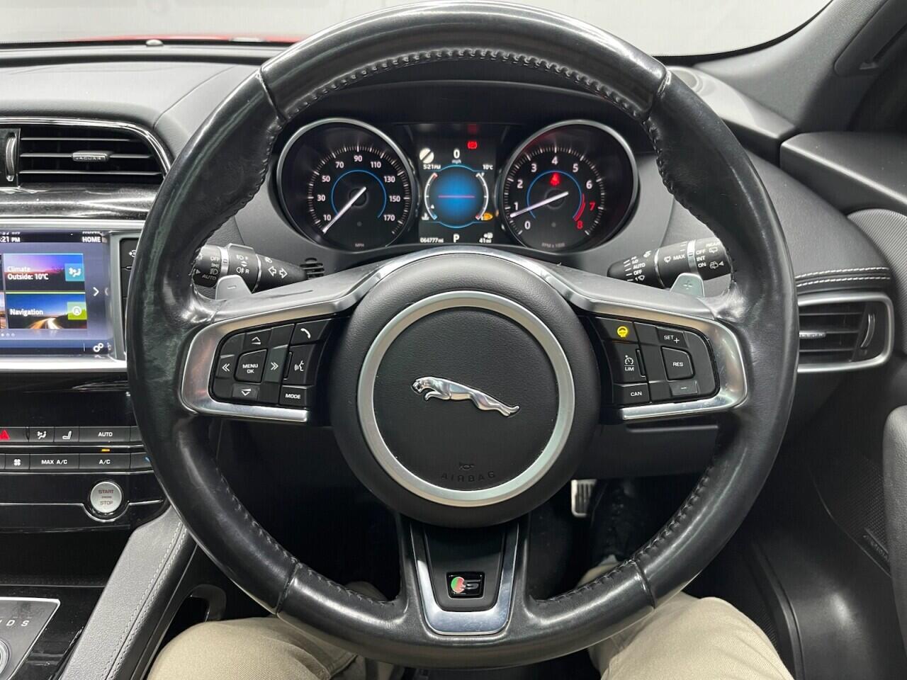 Used Jaguar F-Pace 2016 for sale - 76912772: Photo 36