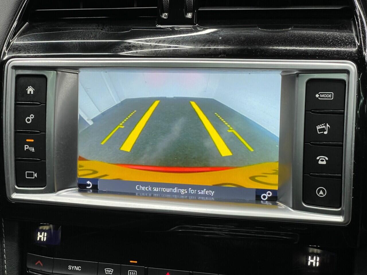 Used Jaguar F-Pace 2016 for sale - 76912772: Photo 41